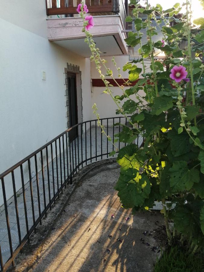 לריסוס Xaroula Apartments מראה חיצוני תמונה